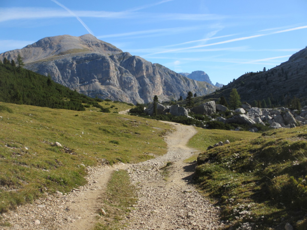 hiking alta via 1 Dolomites